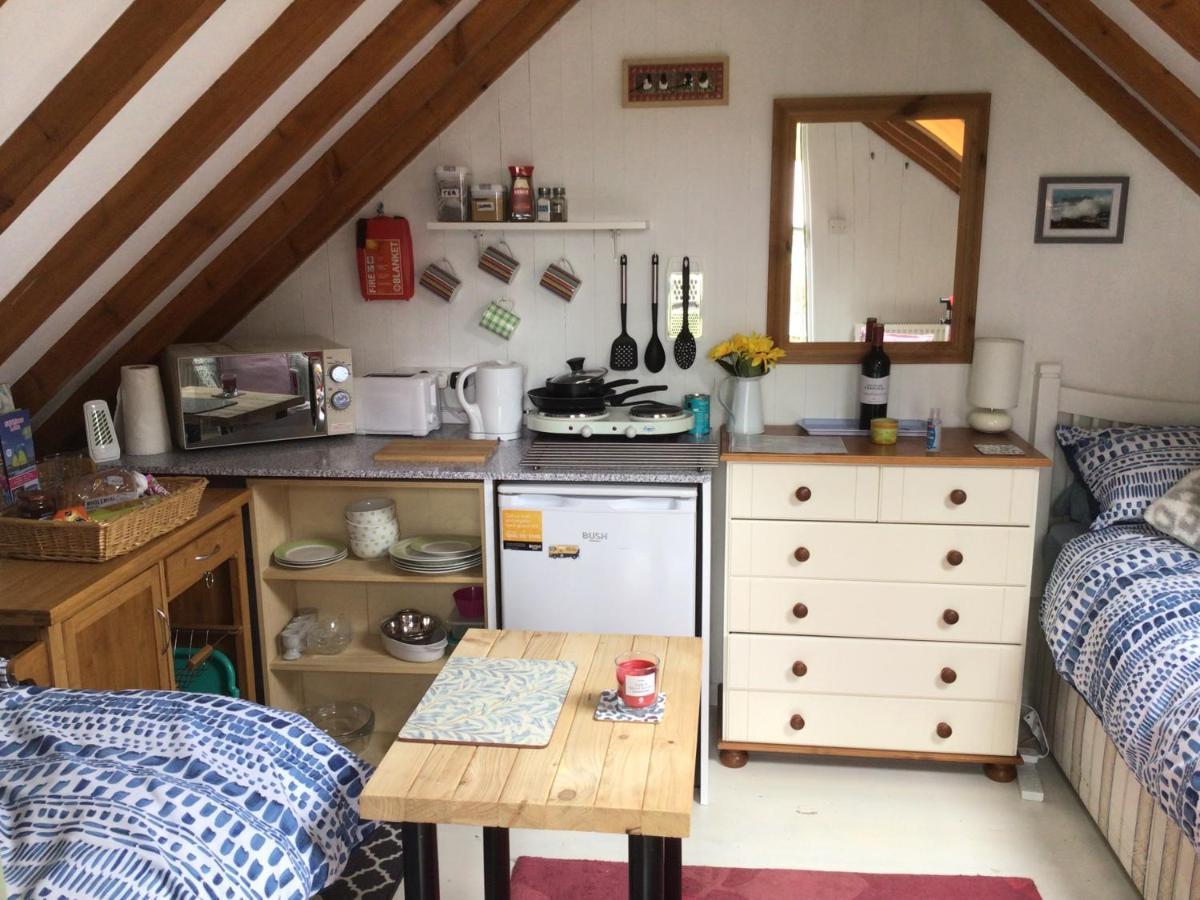 Cozy Camborne Studio Retreat With Two Single Beds מראה חיצוני תמונה